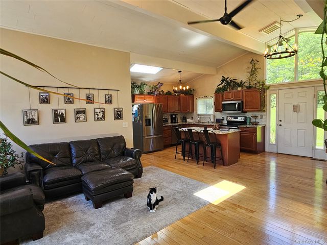 375 Eatontown Road, Port Jervis, NY 12771