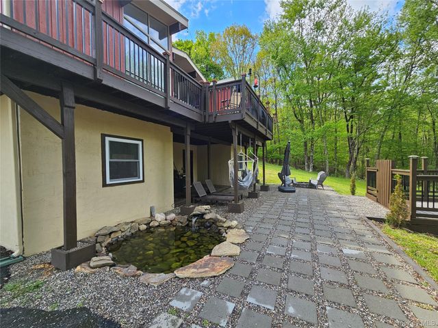 375 Eatontown Road, Port Jervis, NY 12771