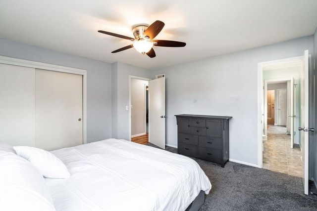 8149 S White Oak DRIVE, Oak Creek, WI 53154