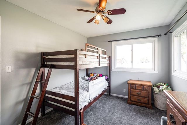 8149 S White Oak DRIVE, Oak Creek, WI 53154