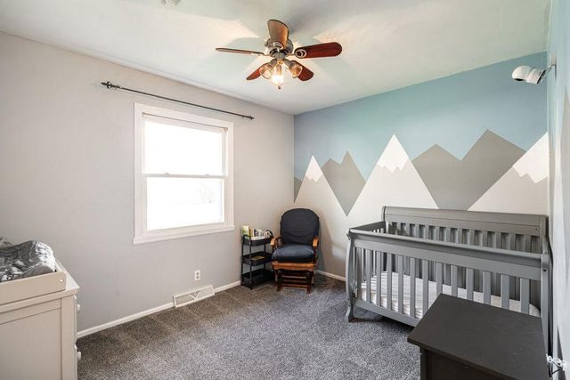 8149 S White Oak DRIVE, Oak Creek, WI 53154