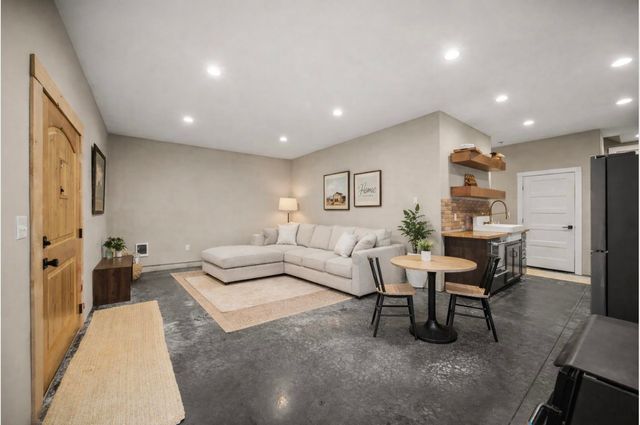 10201 W Jensen Rd, Cheney, WA 99004