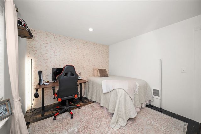 10201 W Jensen Rd, Cheney, WA 99004