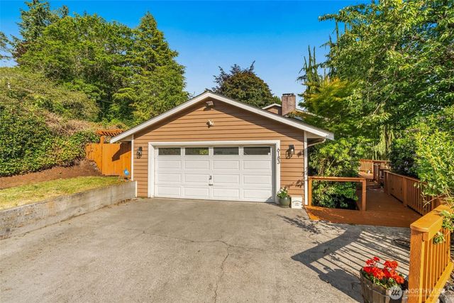 6183 NE 187th Place, Kenmore, WA 98028