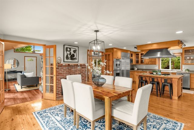 6183 NE 187th Place, Kenmore, WA 98028
