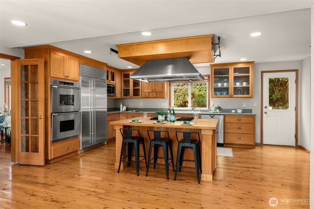 6183 NE 187th Place, Kenmore, WA 98028