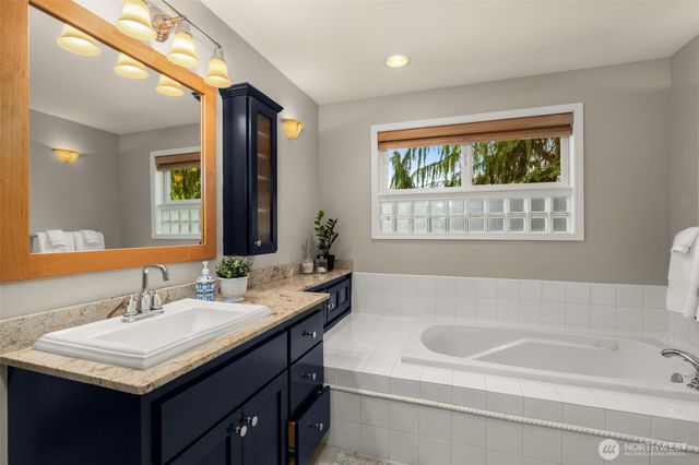 6183 NE 187th Place, Kenmore, WA 98028