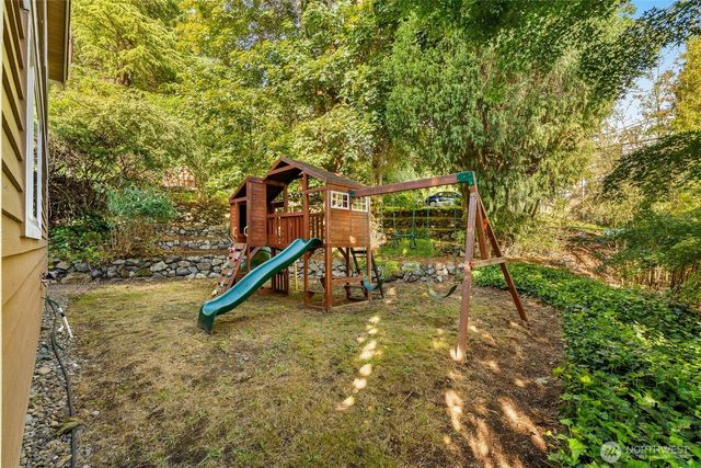 6183 NE 187th Place, Kenmore, WA 98028