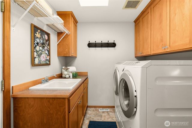 6183 NE 187th Place, Kenmore, WA 98028