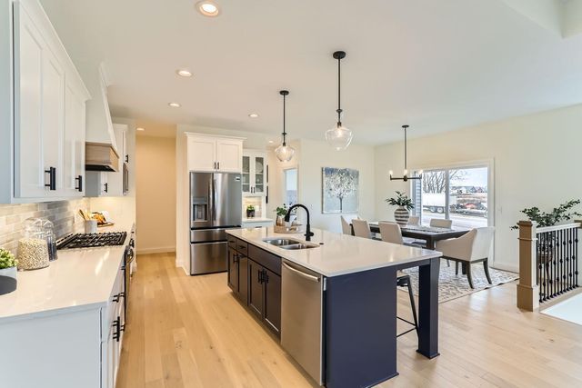 1185 136th Street E, Rosemount, MN 55068