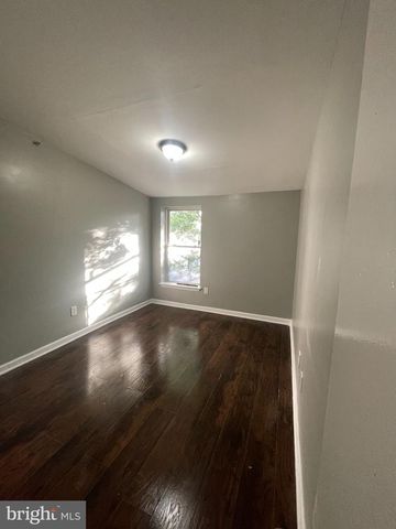 29 CARROLL ST, Trenton, NJ 08609