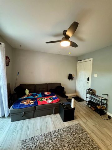 1840 Burton DR 198, Austin, TX 78741