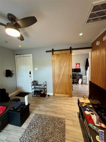 1840 Burton DR 198, Austin, TX 78741