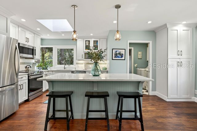 4 Quincy Ln, Hilton Head Island, SC 29928