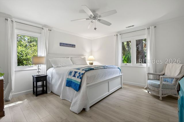 4 Quincy Ln, Hilton Head Island, SC 29928