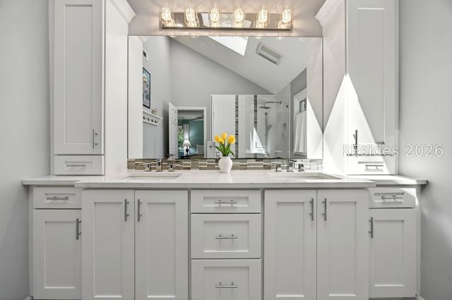 4 Quincy Ln, Hilton Head Island, SC 29928