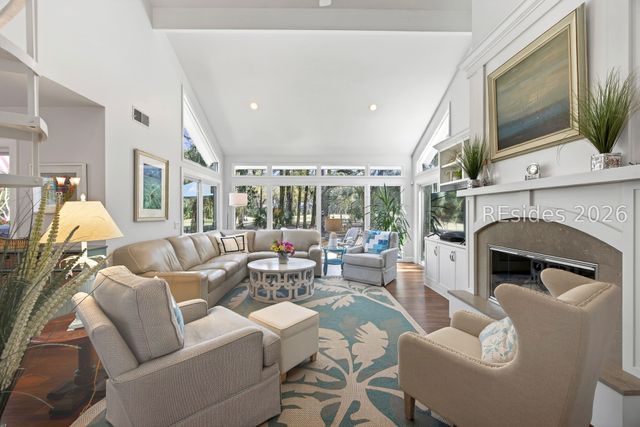 4 Quincy Ln, Hilton Head Island, SC 29928