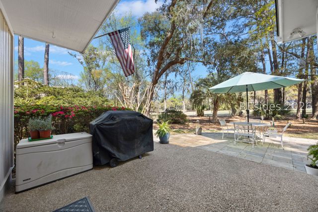 4 Quincy Ln, Hilton Head Island, SC 29928