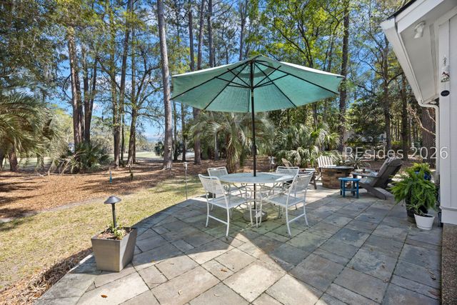 4 Quincy Ln, Hilton Head Island, SC 29928