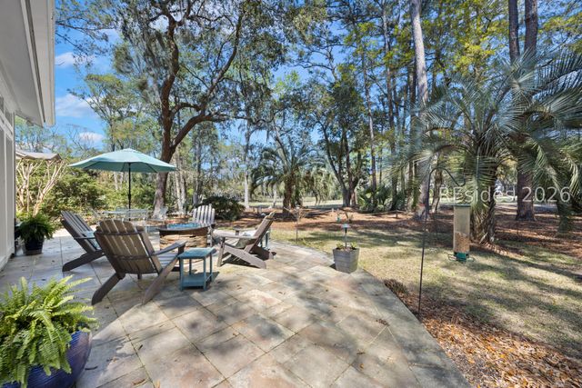 4 Quincy Ln, Hilton Head Island, SC 29928