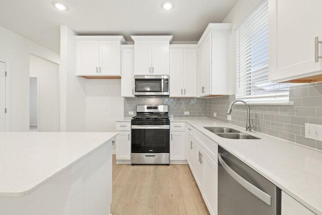741 Treadwell LN, Kyle, TX 78640