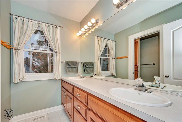 10427 Penny Court, Frankfort, IL 60423