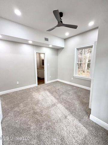 1024 Walnut Street, Ocean Springs, MS 39564