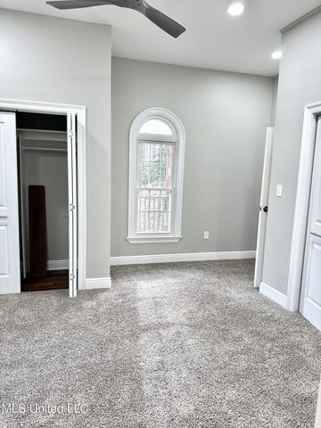 1024 Walnut Street, Ocean Springs, MS 39564