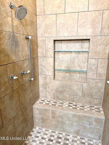 1024 Walnut Street, Ocean Springs, MS 39564