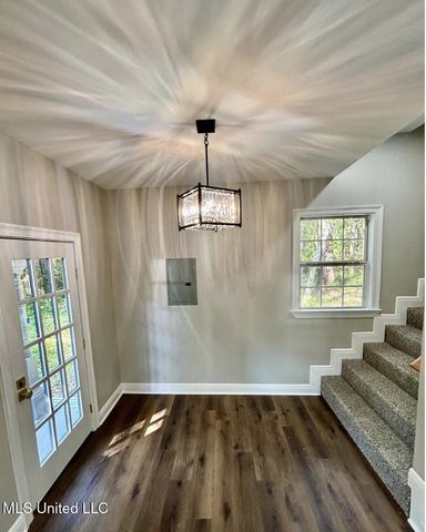 1024 Walnut Street, Ocean Springs, MS 39564