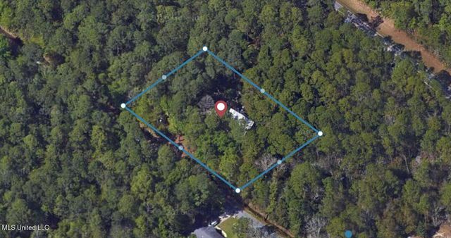 1024 Walnut Street, Ocean Springs, MS 39564