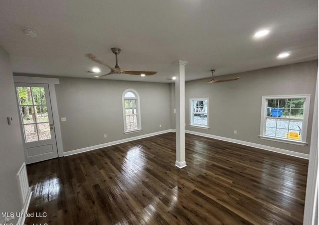 1024 Walnut Street, Ocean Springs, MS 39564