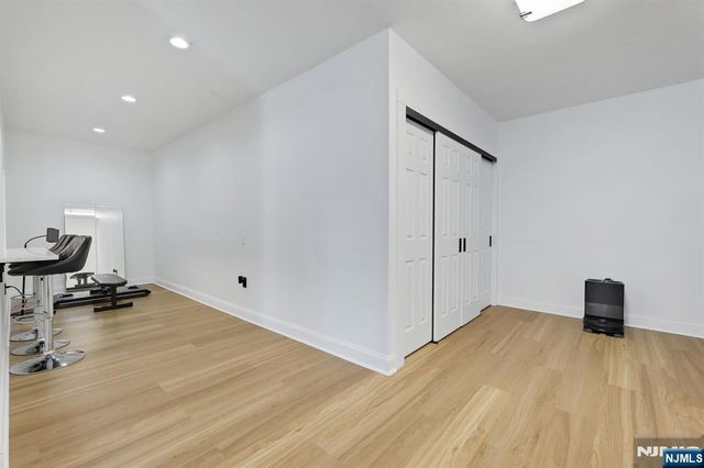 111 Mulberry 3T, Newark, NJ 07102