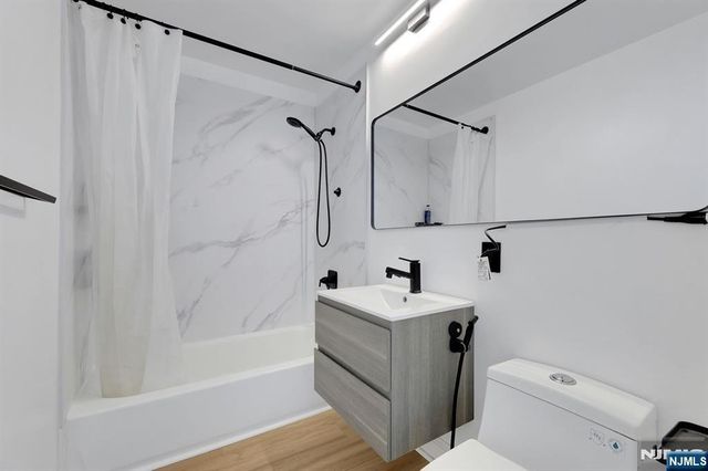 111 Mulberry 3T, Newark, NJ 07102