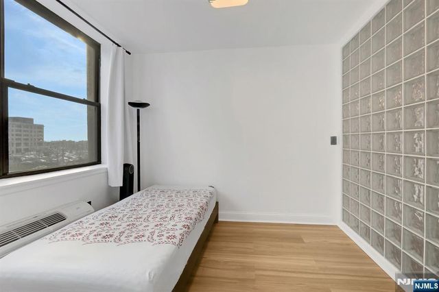 111 Mulberry 3T, Newark, NJ 07102