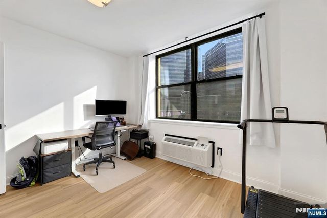 111 Mulberry 3T, Newark, NJ 07102