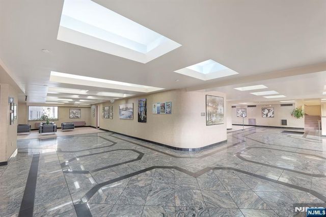 111 Mulberry 3T, Newark, NJ 07102