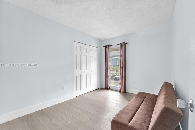 8775 Park Blvd 112, Miami, FL 33172