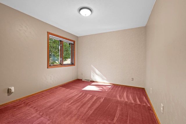 3155 OPEN GATE TRAIL, Green Bay, WI 54313