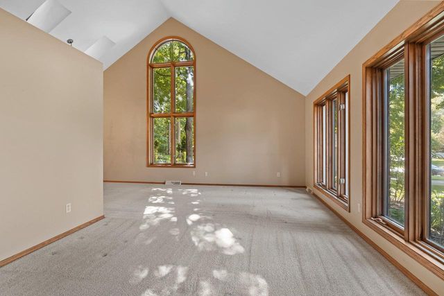 3155 OPEN GATE TRAIL, Green Bay, WI 54313