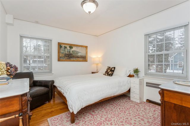 9 Holland Place, Hartsdale, NY 10530