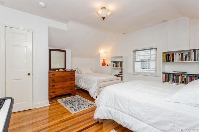 9 Holland Place, Hartsdale, NY 10530