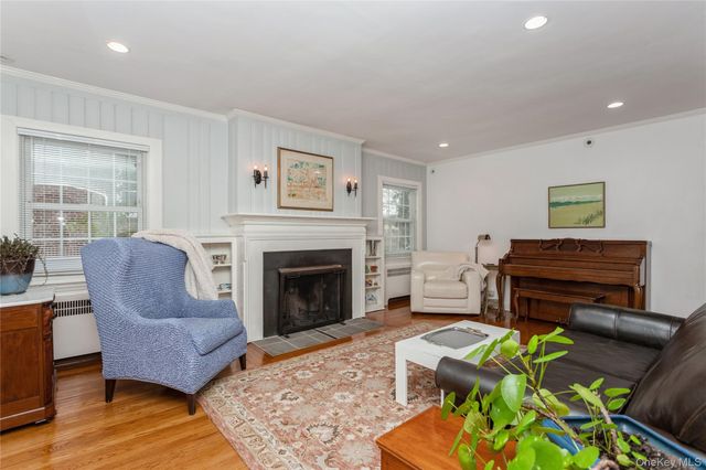 9 Holland Place, Hartsdale, NY 10530