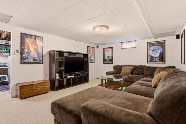 205 3rd AVENUE E, Holmen, WI 54636
