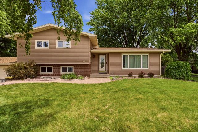 205 3rd AVENUE E, Holmen, WI 54636