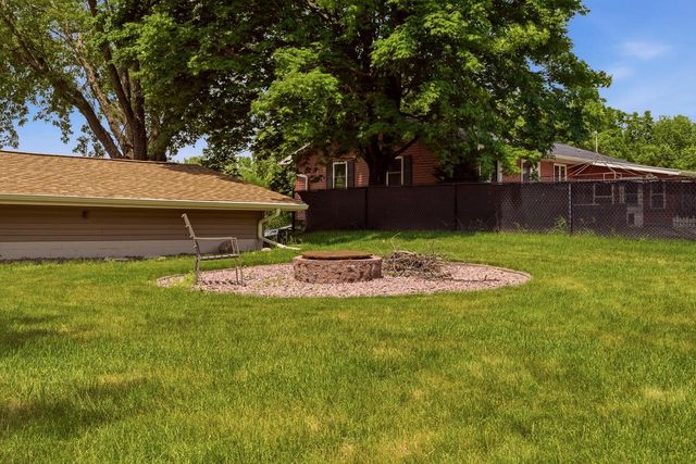 205 3rd AVENUE E, Holmen, WI 54636