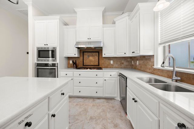 16208 Woodland Trail Ave, Saint George, LA 70817