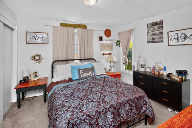 2709 E 37th Court, Des Moines, IA 50317