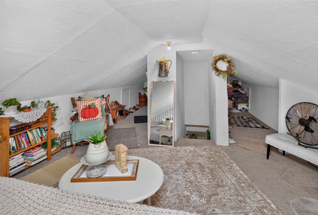 2709 E 37th Court, Des Moines, IA 50317