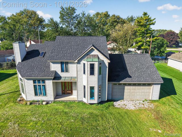 30038 Adams Drive, Gibraltar, MI 48173